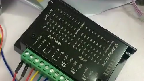 青年創(chuàng)業(yè)者研發(fā)國產(chǎn)電腦CPU 為計算機(jī)發(fā)展注入新動力